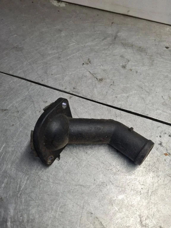 Engine coolant pipe/hose 06A121121C