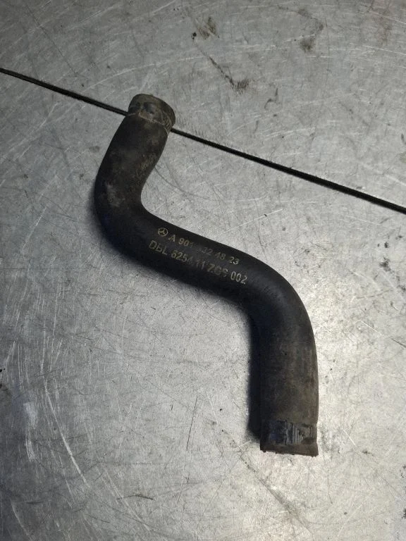 Engine coolant pipe/hose A9013324823