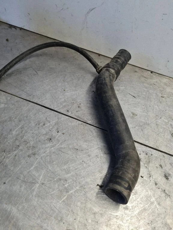 Motora dzesēšanas caurule (-es)/šļūtene (-es) 357121101B