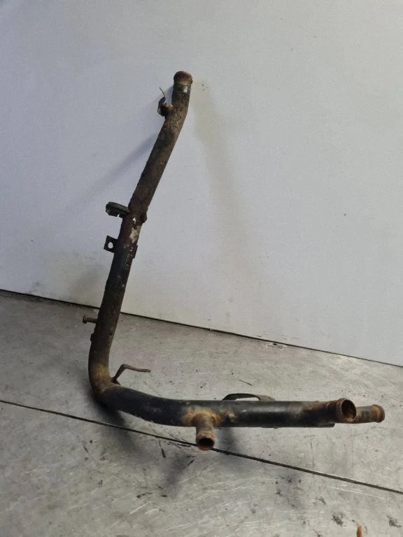 Motora dzesēšanas caurule (-es)/šļūtene (-es) 074121065B