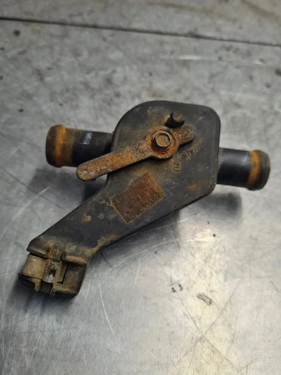 Engine coolant pipe/hose 701819809C