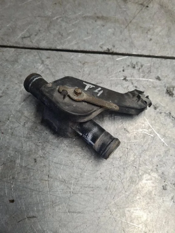 Engine coolant pipe/hose 701810809