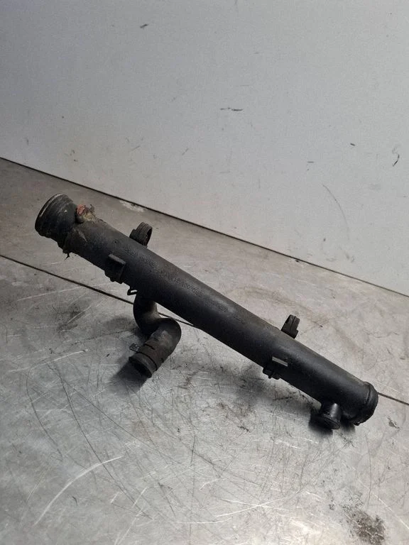 Engine coolant pipe/hose 021121085E