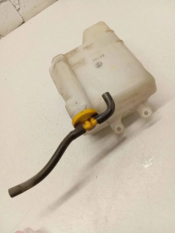Coolant expansion tank/reservoir – Ford Ranger (2007-2011)