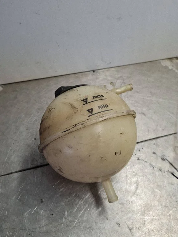 Coolant expansion tank/reservoir 701121407B