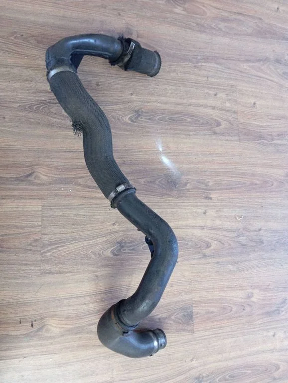 Intercooler hose/pipe – Mitsubishi Grandis (2003-2011)