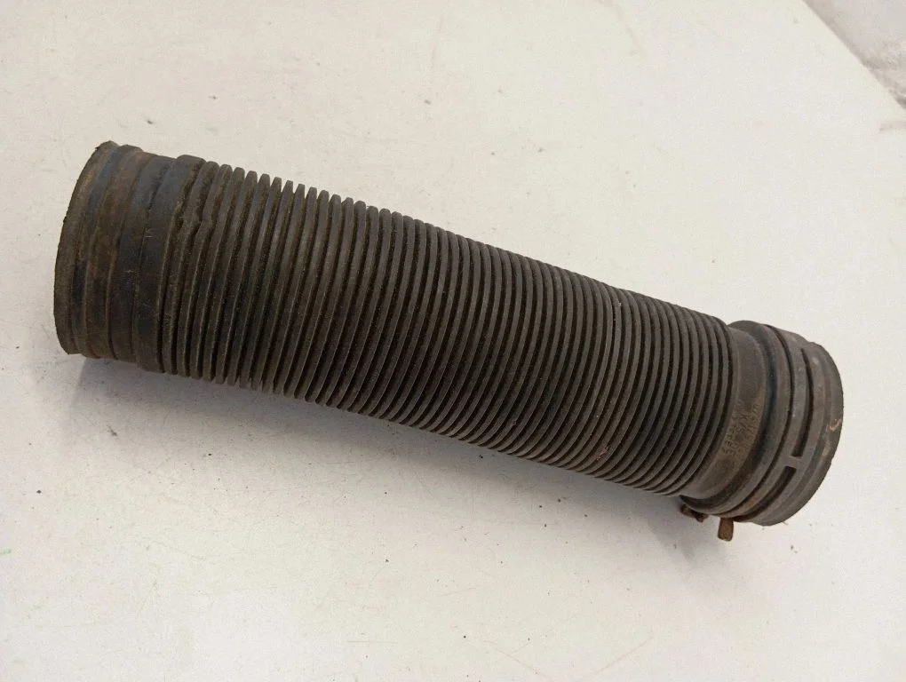 Intercooler hose/pipe 074129627J