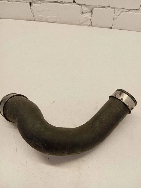 Intercooler hose/pipe