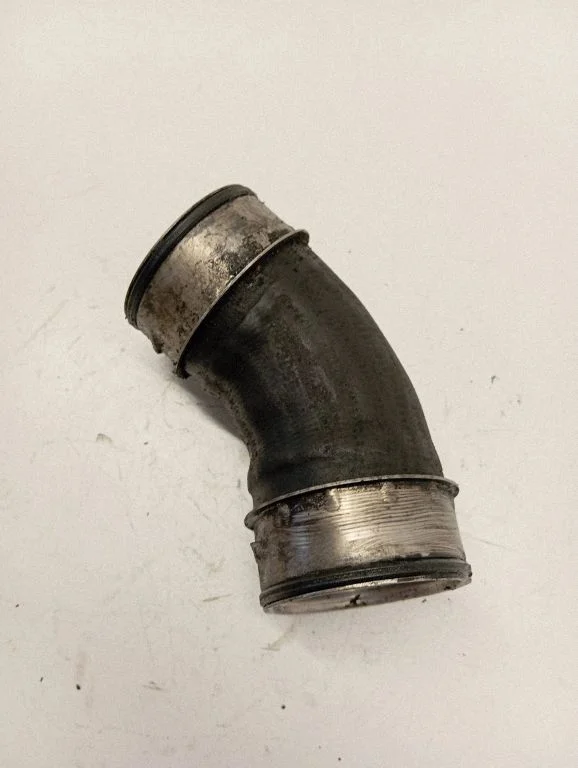 Vahejahuti voolik (-ud)/ toru (-d) – Volkswagen Transporter - Caravelle T5 (2003-2015)