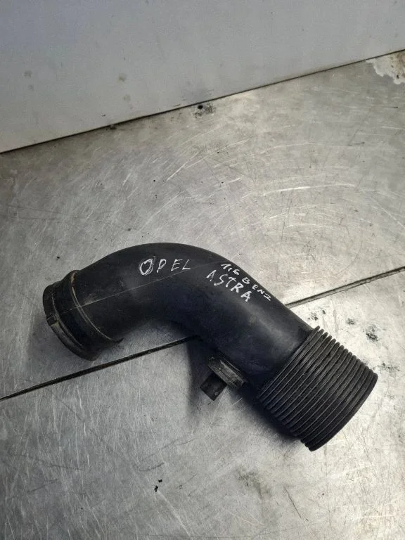 Intercooler hose/pipe