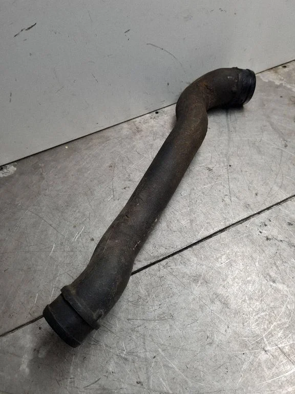 Intercooler hose/pipe 1H0115770A