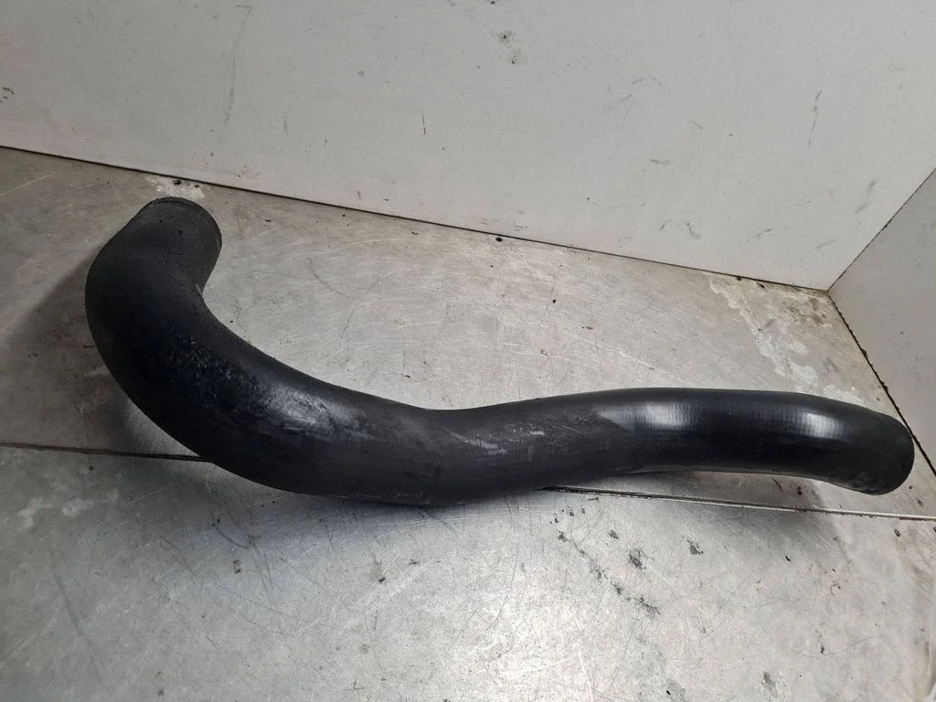 Intercooler hose/pipe