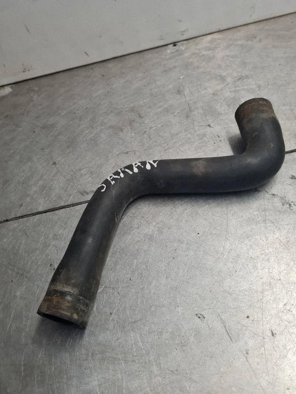 Intercooler hose/pipe