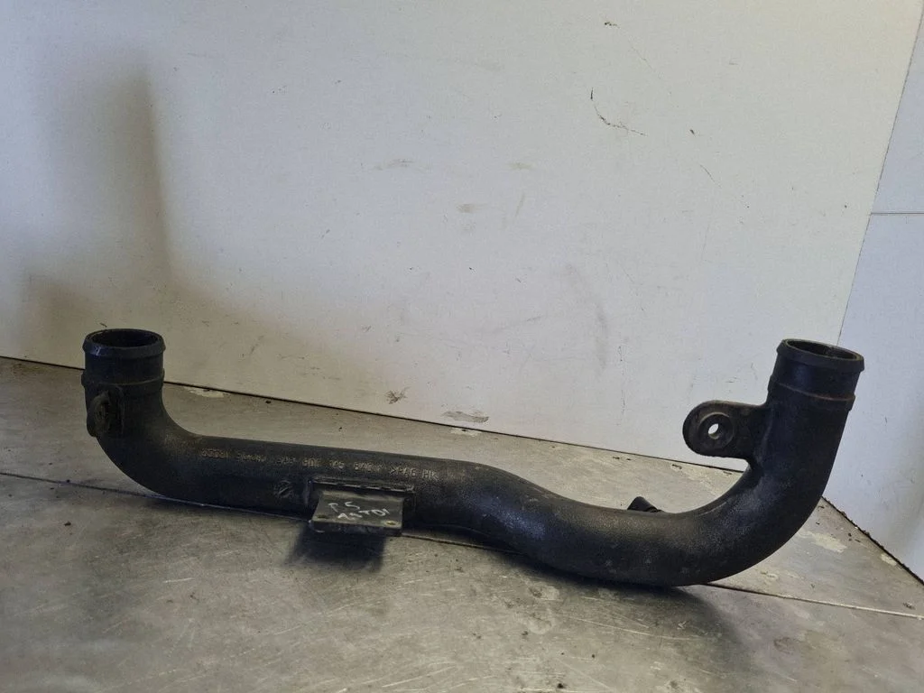 Intercooler hose/pipe 8D0145840M