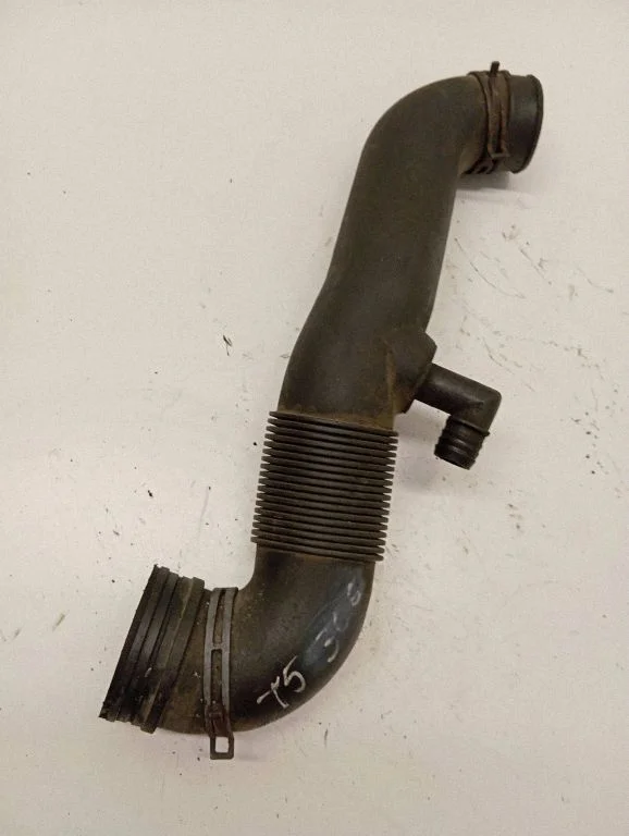 Intercooler hose/pipe 7H0129615D