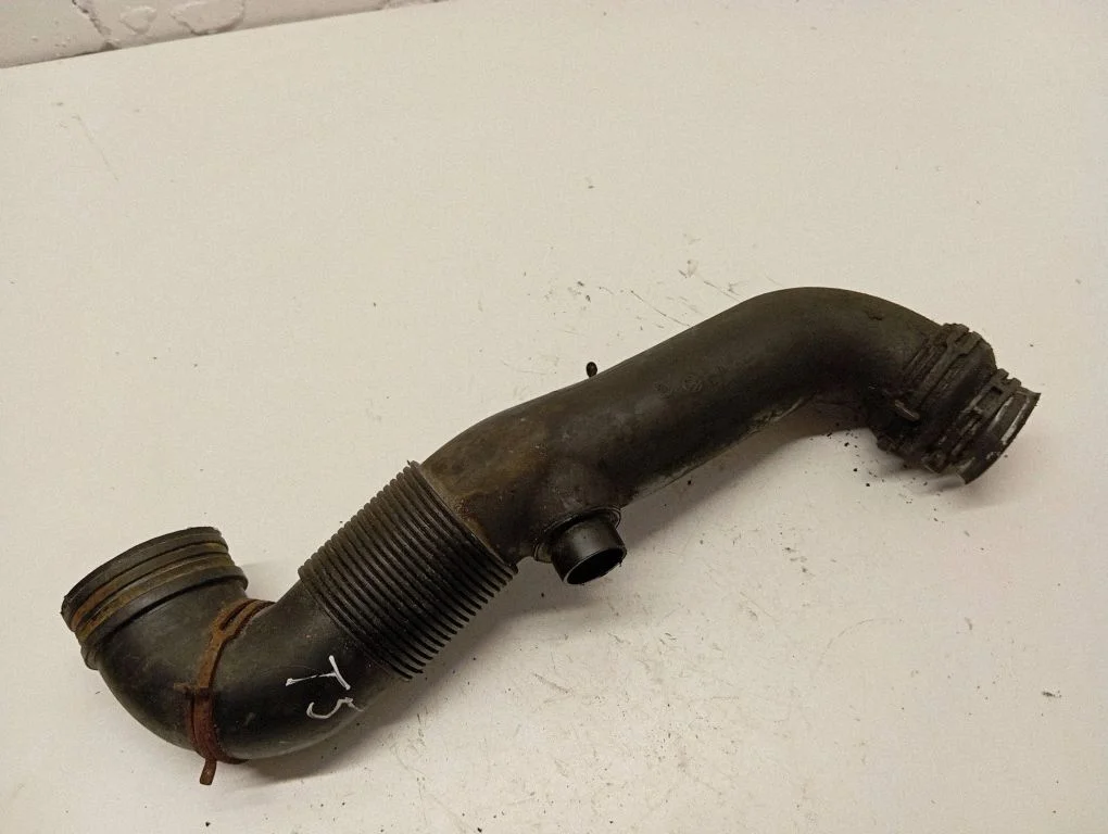 Intercooler hose/pipe – Volkswagen Transporter - Caravelle T5 (2003-2015)