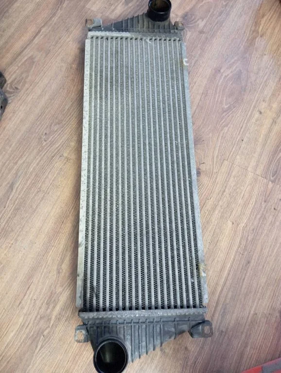 Vahejahuti radiaator – Mercedes-Benz Sprinter W901 W902 W903 W904 (1995-2007)