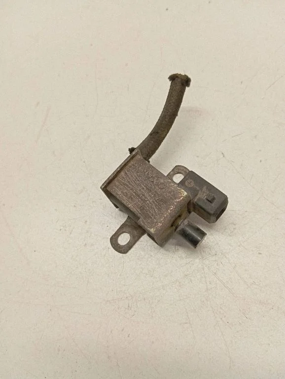 Zawór elektromagnetyczny turbo 028506203A