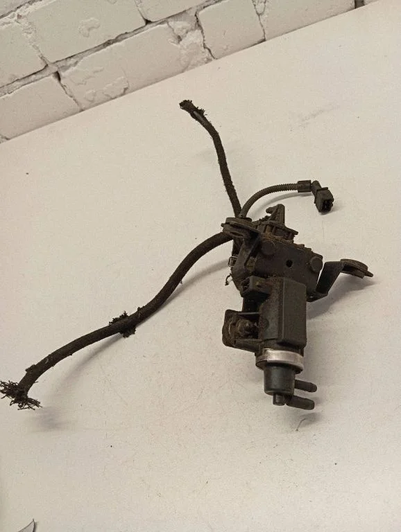 Zawór elektromagnetyczny turbo 1H0906627