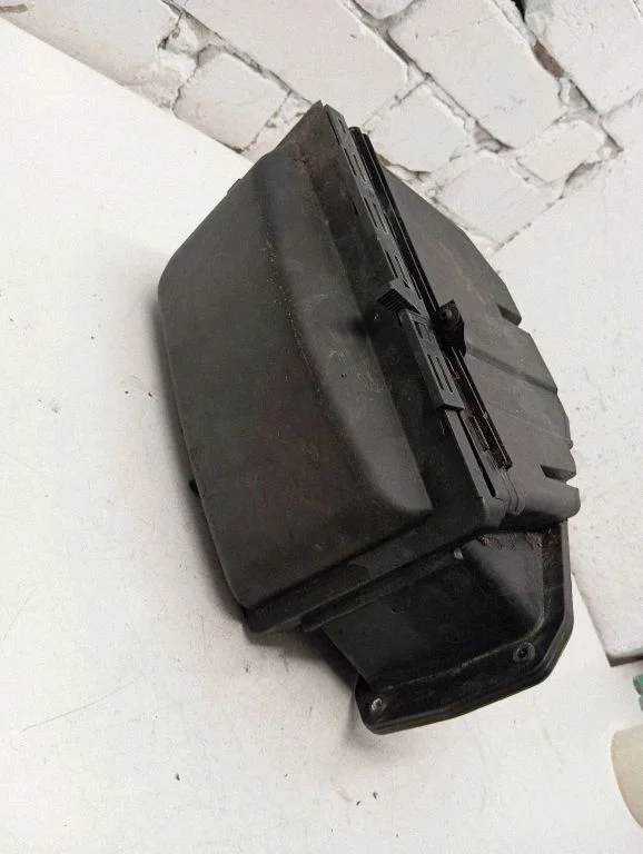 Air filter box 2205400624