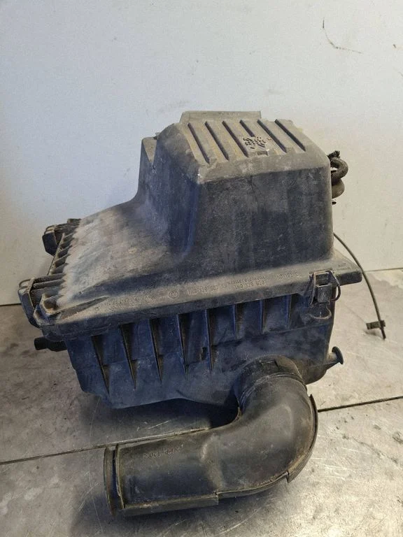 Air filter box 1H0129620