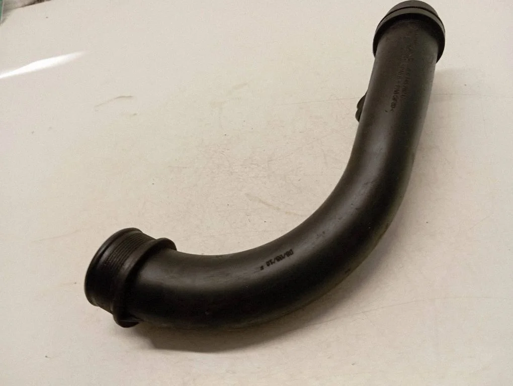 Air intake duct part – Volkswagen Transporter - Caravelle T5 (2003-2015)
