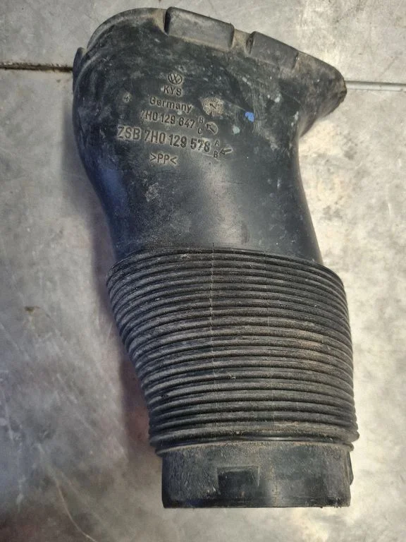Air intake duct part 7H0129647