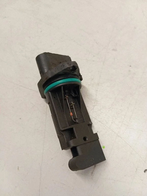 Mass air flow meter F00C2G2025