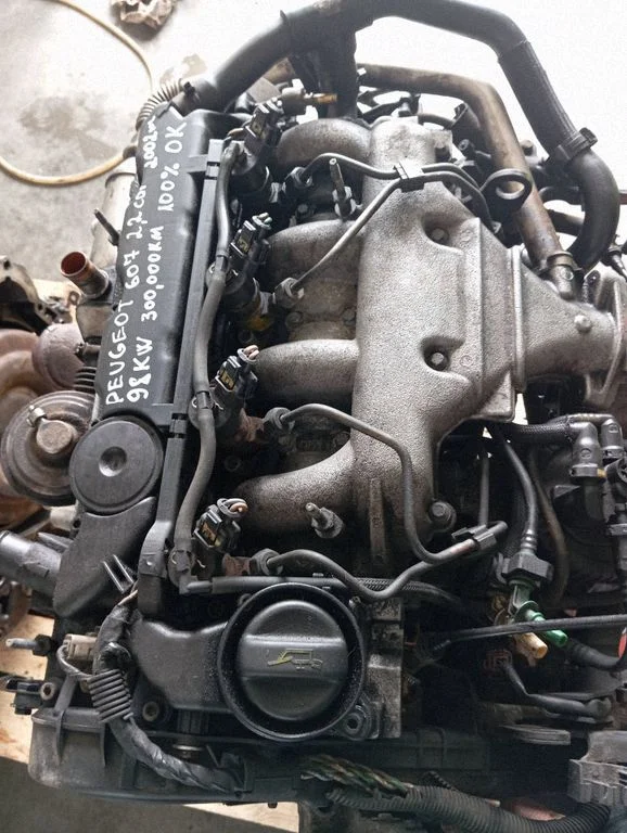 Engine 10DZ18
