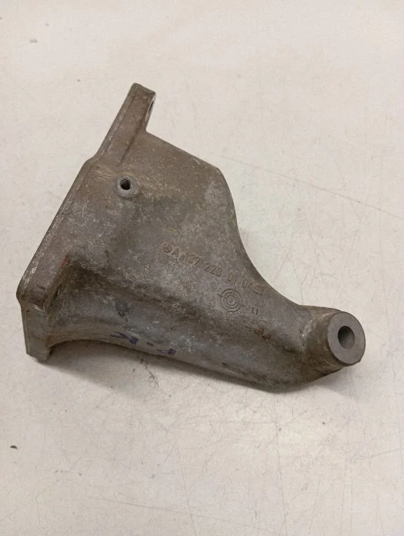 Engine mounting bracket A1372230104