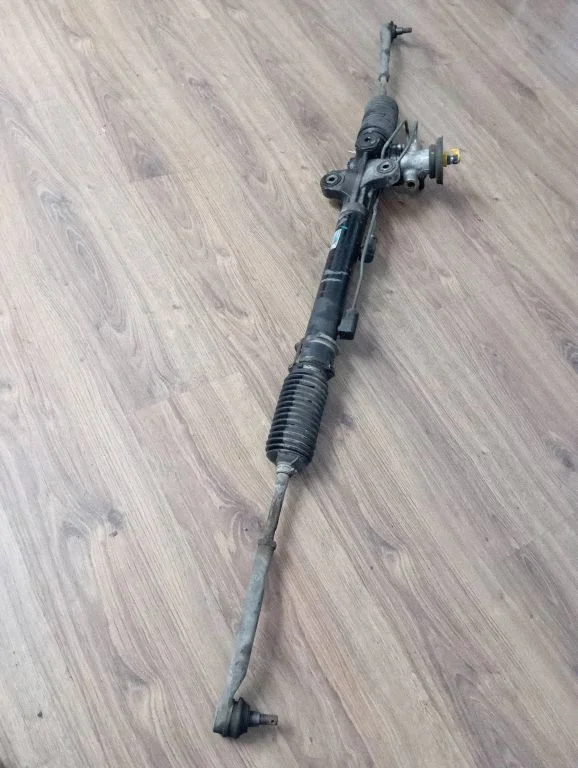 Steering rack P106240