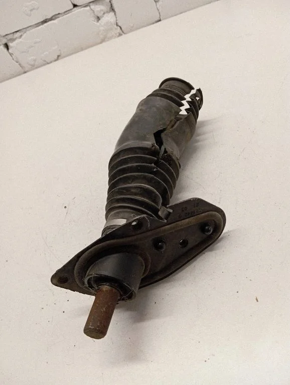 Steering column universal joint 3105962