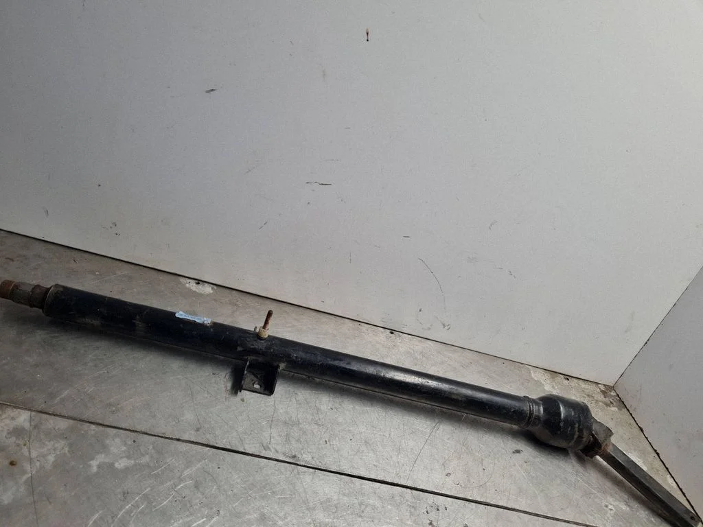 Steering wheel axle – Volkswagen Jetta III (1992-1999)