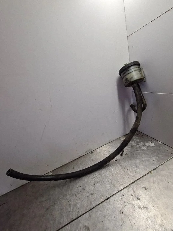 Roolivõimendi vedelikupaak 701422373A