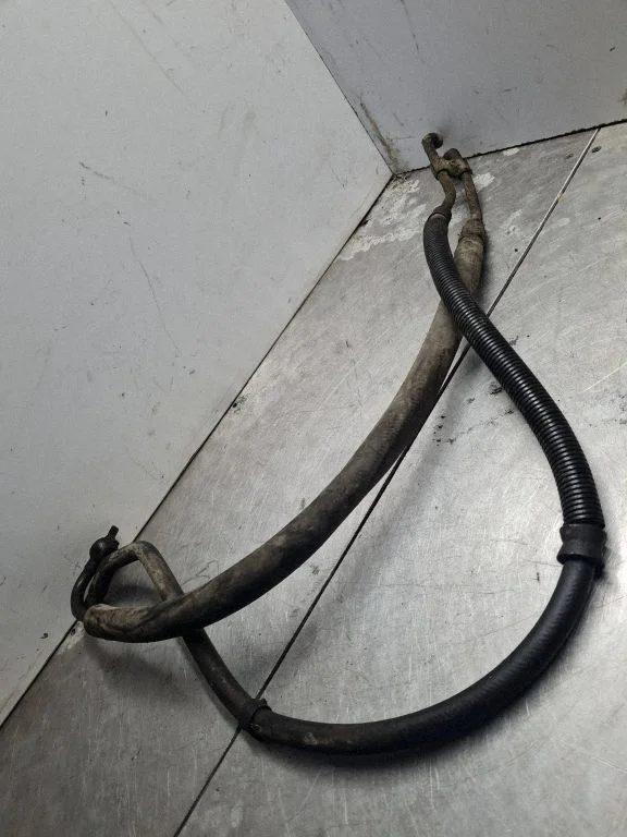 Power steering hose/pipe/line