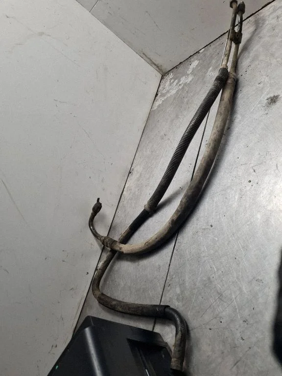 Power steering hose/pipe/line