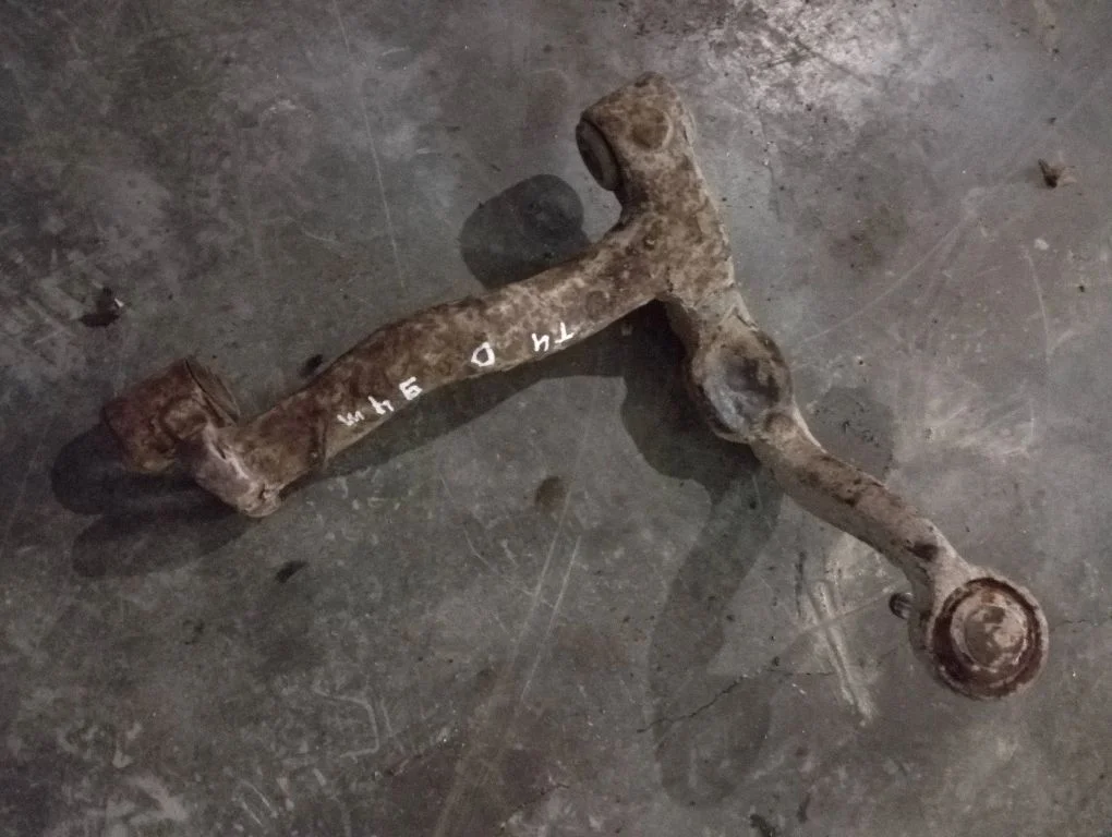 Front lower control arm/wishbone – Volkswagen Transporter - Caravelle T4 (1991-2003)