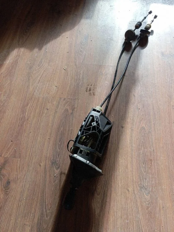 Gear selector mechanism – Mercedes-Benz Vito Viano W639 (2003-2014)
