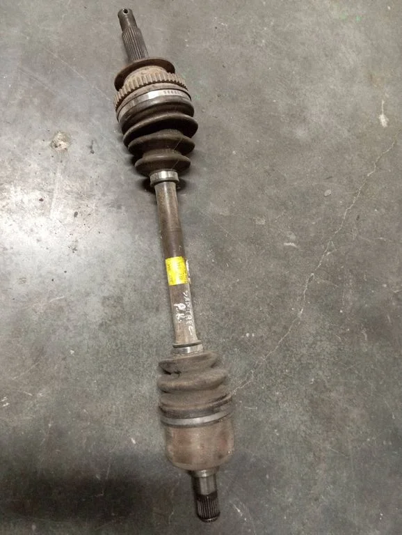 Front driveshaft – front left