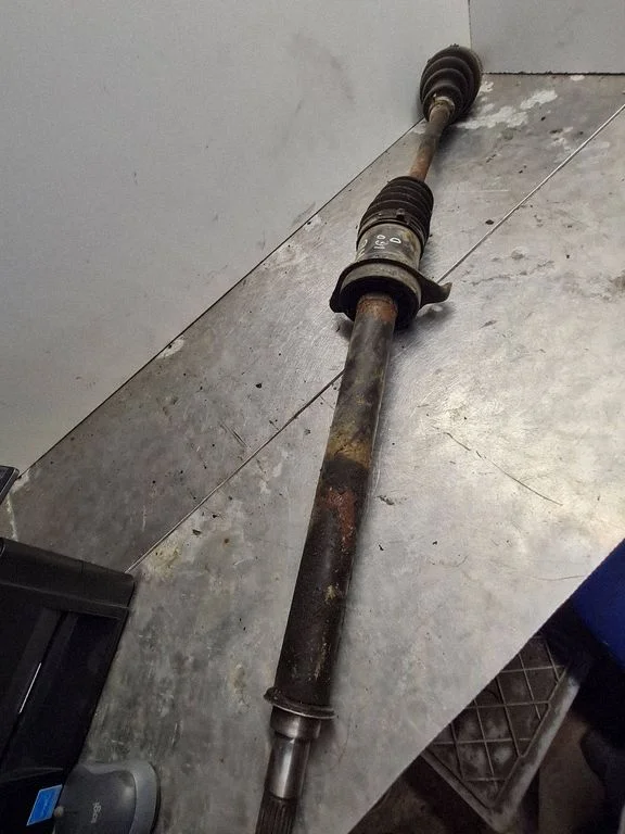 Front driveshaft – front right
