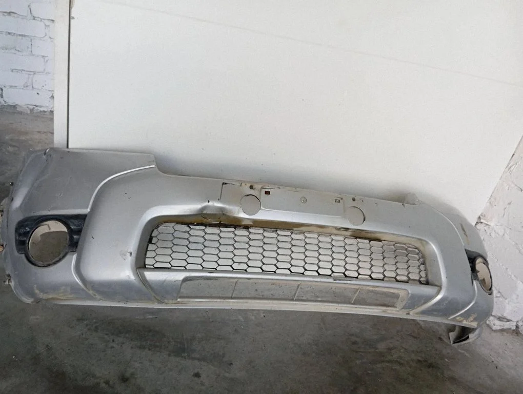Front bumper UD2D50031