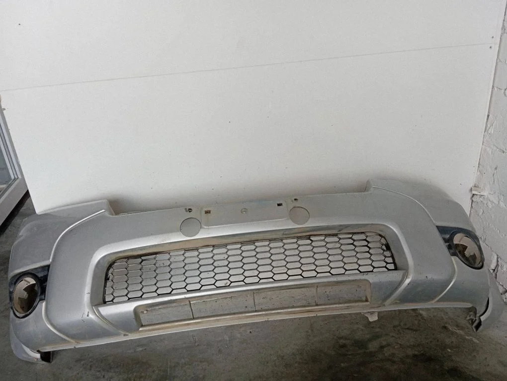 Front bumper UD2D50031
