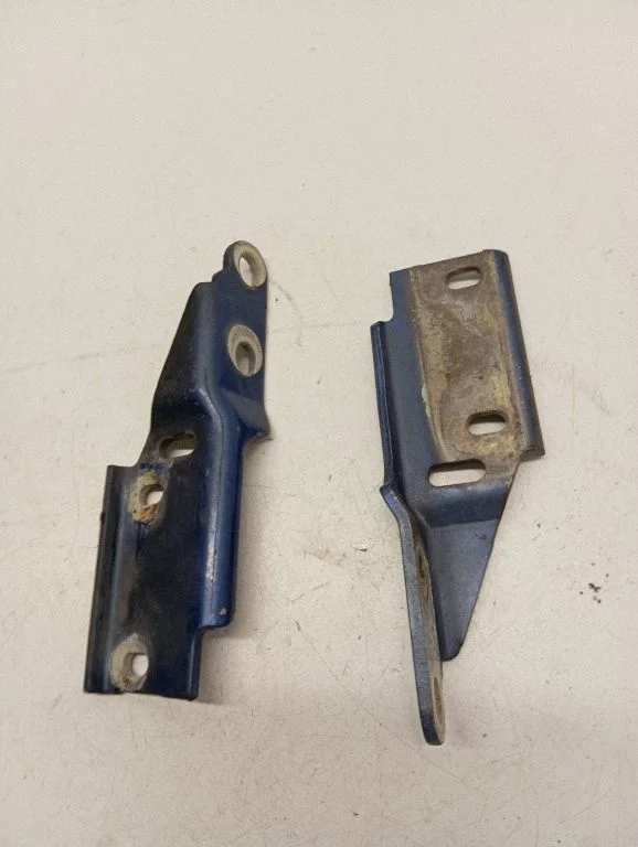 Mootorikapoti hinged 701805383F