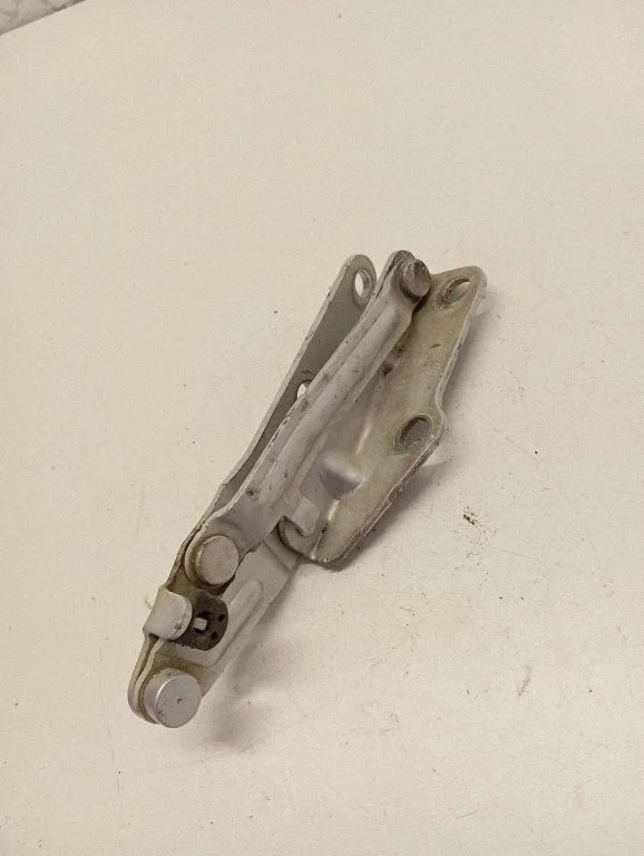 Engine bonnet/hood hinges – Volkswagen Transporter - Caravelle T5 (2003-2015)