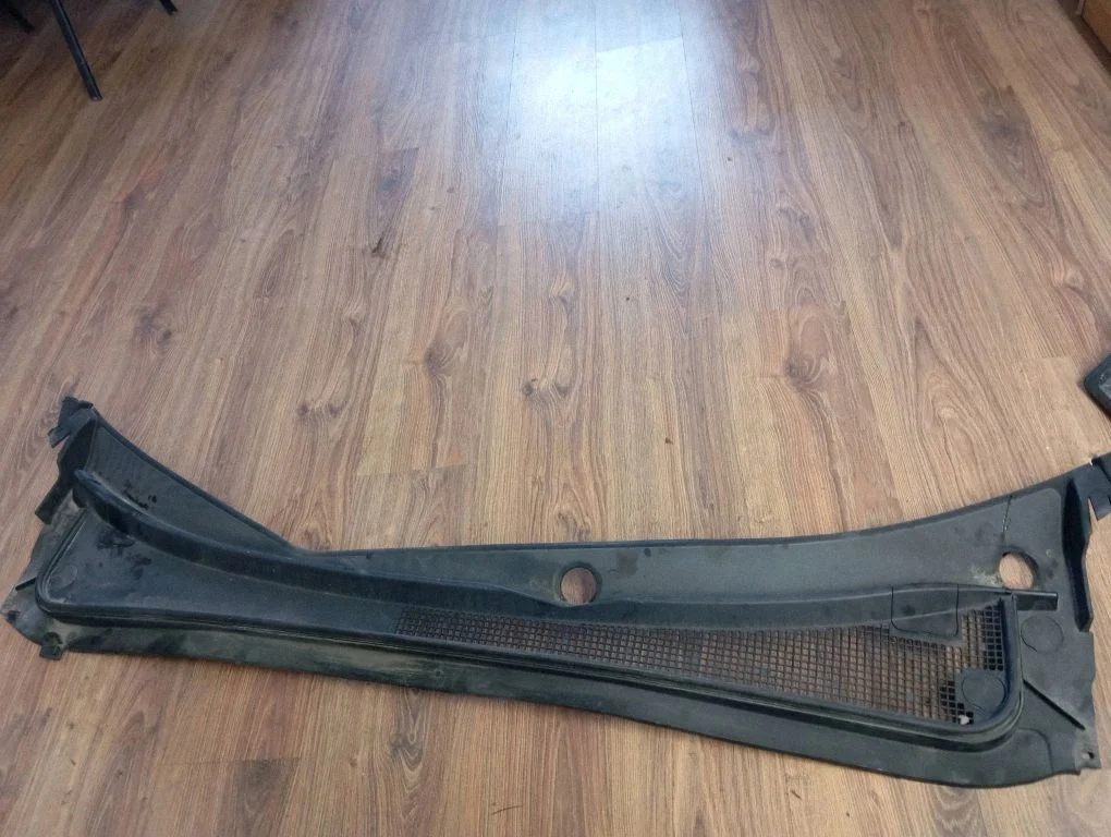 Wiper trim 74200ST
