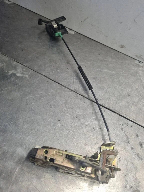 Engine bonnet/hood lock/catch