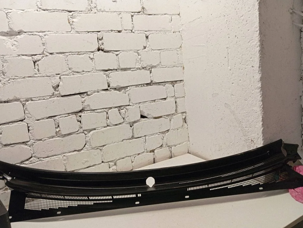Wiper trim – Ford Ranger (2007-2011)
