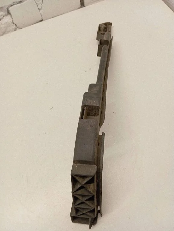 Rear bumper mounting bracket 7D0807393