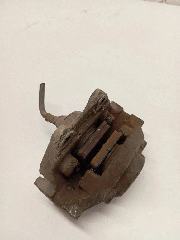 Tagumine pidurisadul 42300