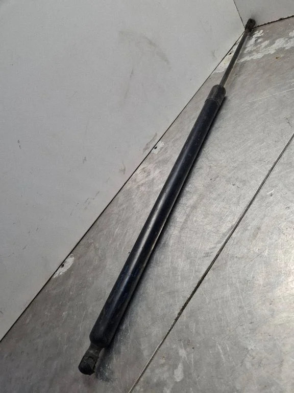 Tailgate/trunk strut/damper – Volkswagen Transporter - Caravelle T5 (2003-2015)